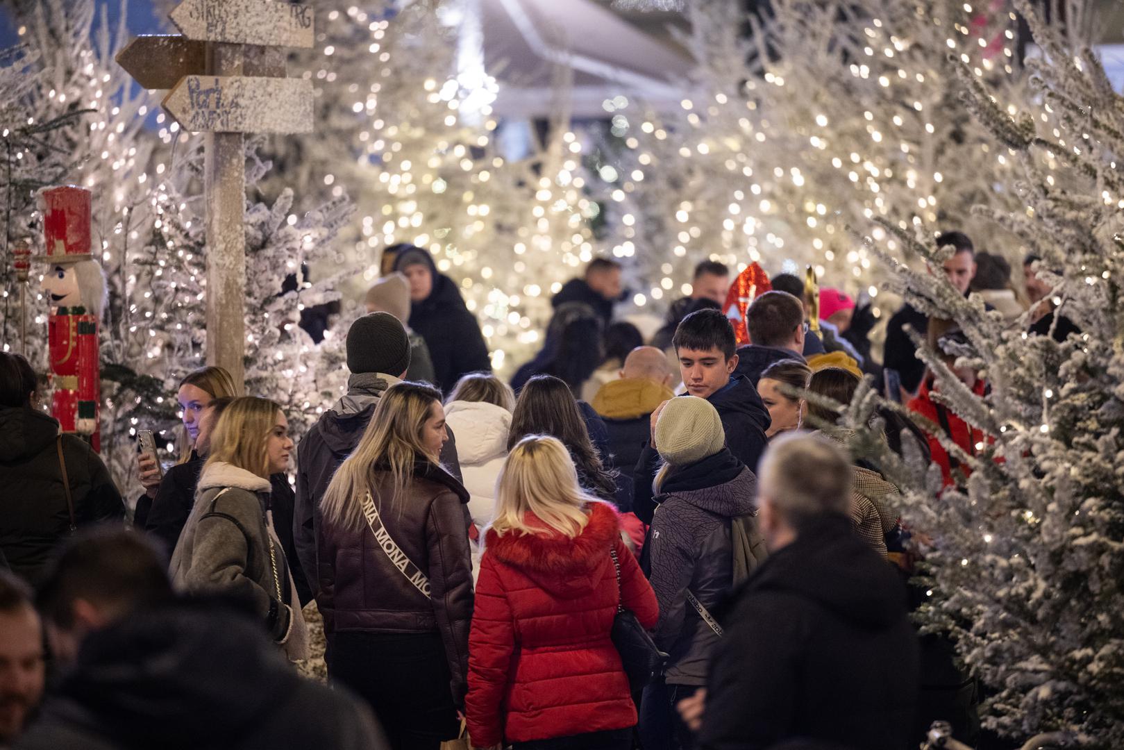 01.12.2024., Zagreb - Adventski ugodjaj u centru grada.
 Photo: Davor Puklavec/PIXSELL