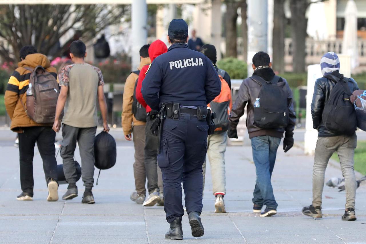 Zagreb: Policija u zadnje vrijeme pojačano nadzire migrante koji se okupljaju oko Glavnog kolodvora