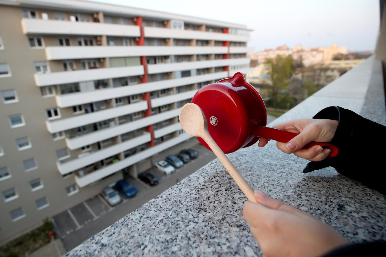 Zagreb: Prosvjed protiv gradonačelnika Bandića "Izađite na balkone s loncima i poklopcima"