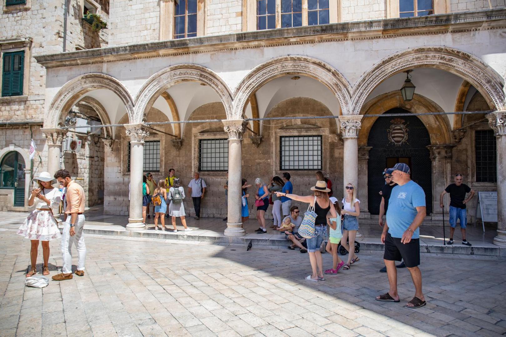 18.07.2020., Stara gradska jezgra, Dubrovnik - Turisti u gradu.
Photo: Grgo Jelavic/PIXSELL