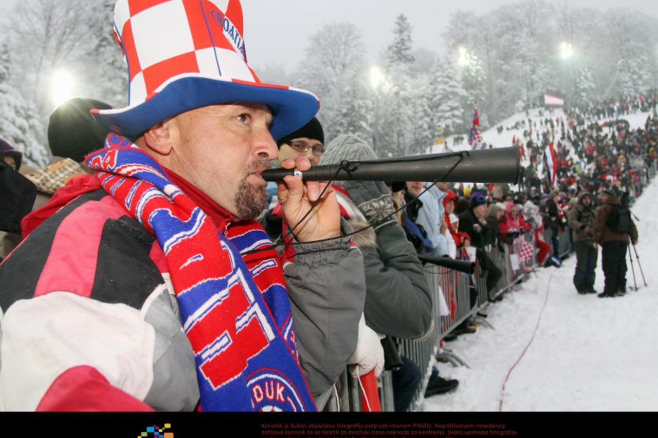 '06. 01. 2010., Sljeme, Zagreb, Hrvatska - Prva slalom voznja muske utrke Snow Queen Trophy za FIS Svjetski kup. navijaci Photo: Goran Jakus/PIXSELL'