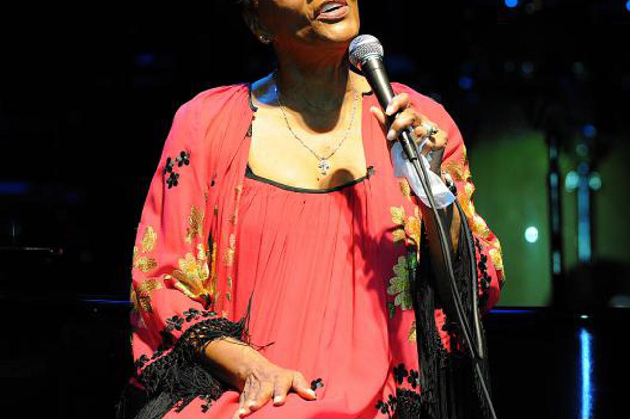 Dionne Warwick