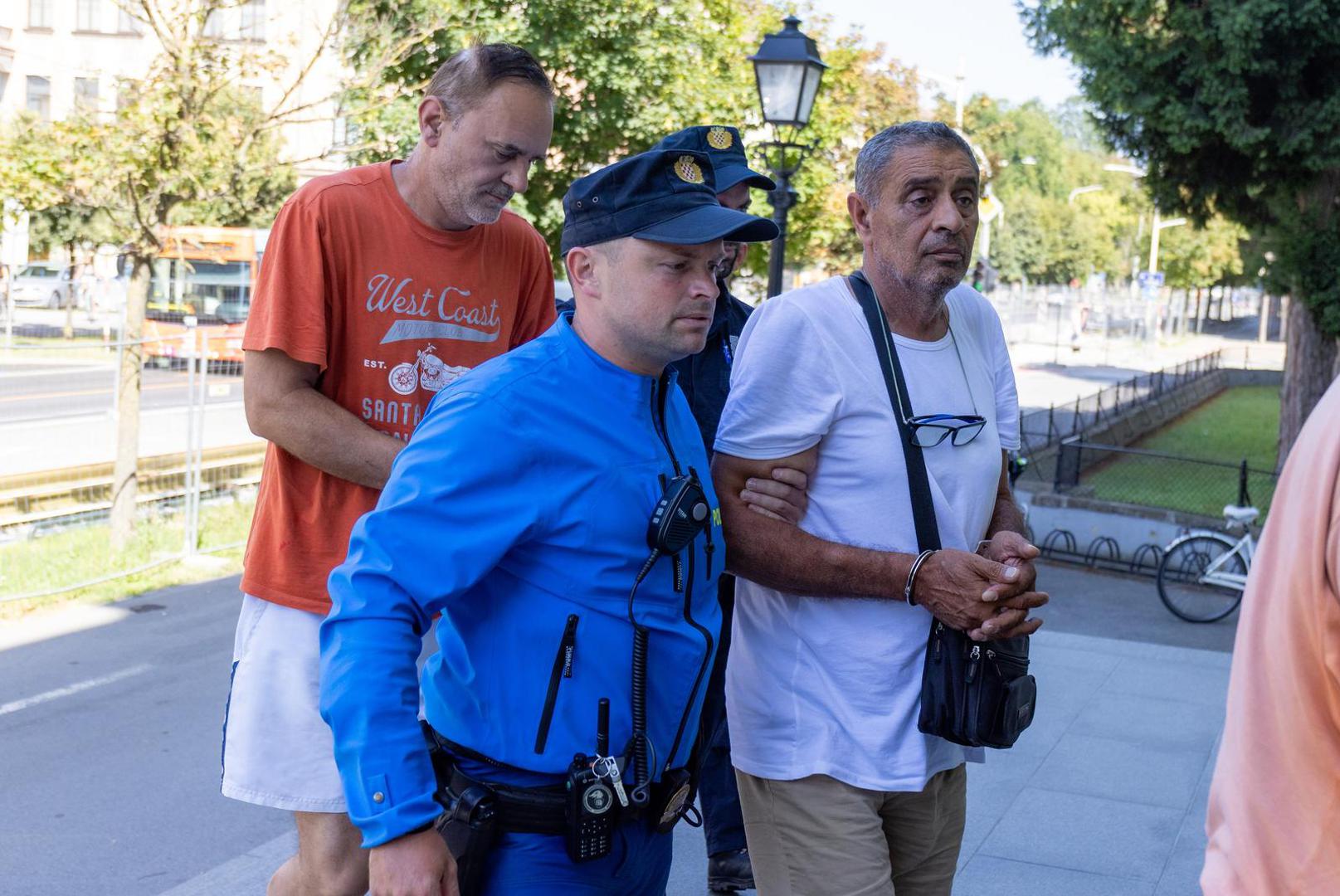 11.07.2024., Osijek - Zupanijski sud, Privodjenje petorice uhicenih, osumnjicenih za ratni zlocin sucu istrage. Photo: Davor Javorovic/PIXSELL