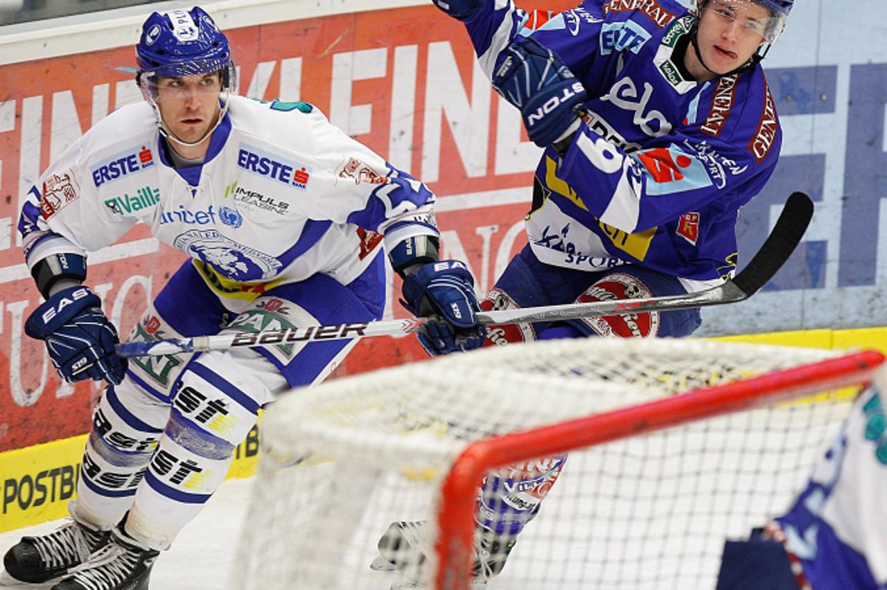 \'17.10.2010, Stadthalle Villach, AUT, EBEL, VSV vs Medvescak Zagreb, im Bild Christopher Powers (Zagreb) und Patrick Platzer (VSV),  Foto: nph /  Partner *** Local Caption *** Fotos sind ohne vorheri