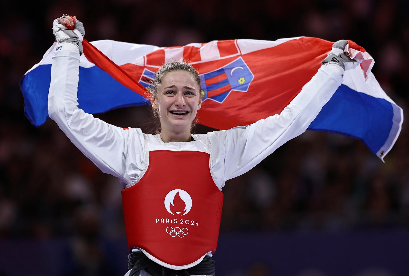 Na putu do bronce u kategoriji koja je viša od one u kojoj je Lena Stojković dvostruka svjetska i trostruka europska prvakinja, svladala je u osmini finala kanadsku Hrvaticu Josipu Kafadar (2-0), a u četvrtfinalu je bila bolja (2-1) od Tunižanke Ikram Dhahri. U polufinalu joj se ispriječila Tajlanđanka Panipak Wongpattanakit.

