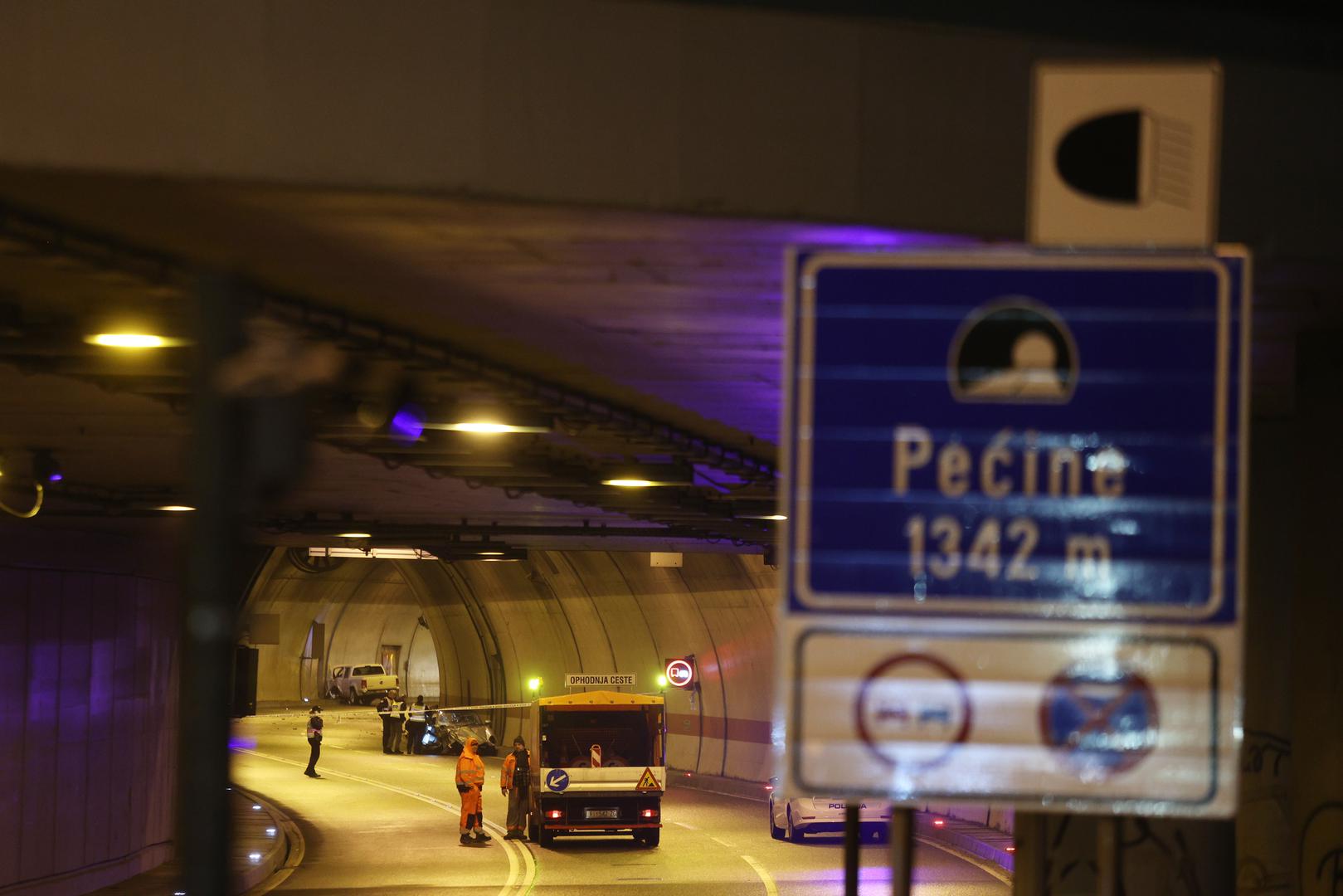 09.02.2024.., Rijeka - Dvije osobe poginule u sudaru u tunelu Pecine (D404), promet preusmjeren Photo: Nel Pavletic/PIXSELL