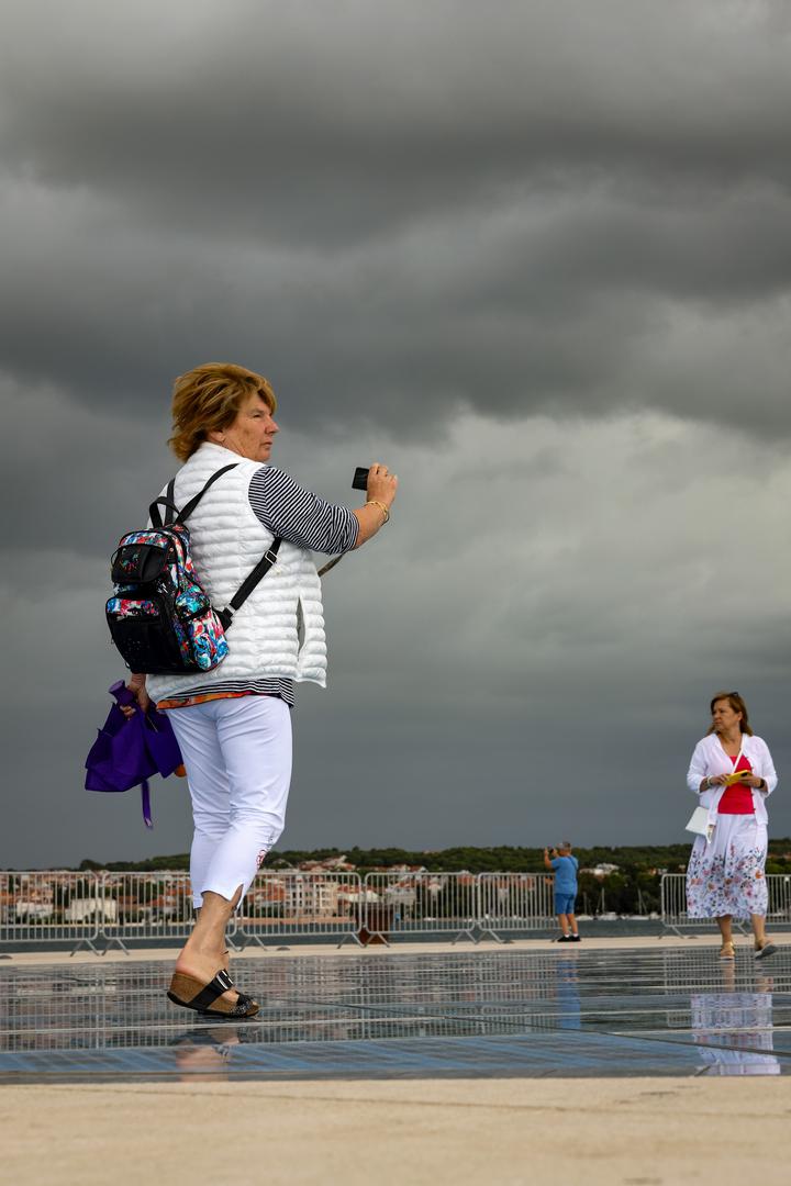 12.09.2024., Zadar - Nakon nekoliko suncanih dana u Zadru se naoblacilo i pada kisa Photo: Sime Zelic/PIXSELL