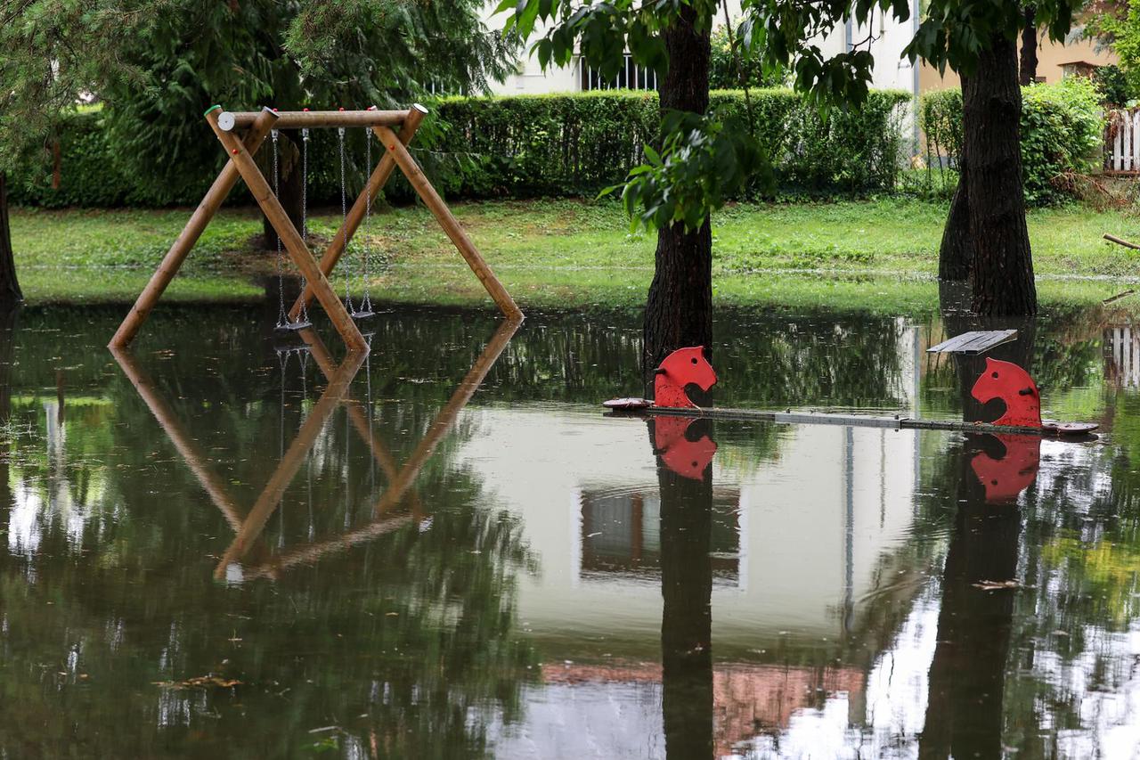 Pula: Kratkotrajno, ali olujno nevrijeme u Puli