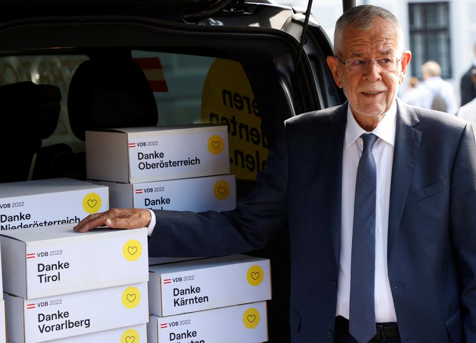 Austrian President Van der Bellen presents his statements for support for the upcoming presidential elections in Vienna