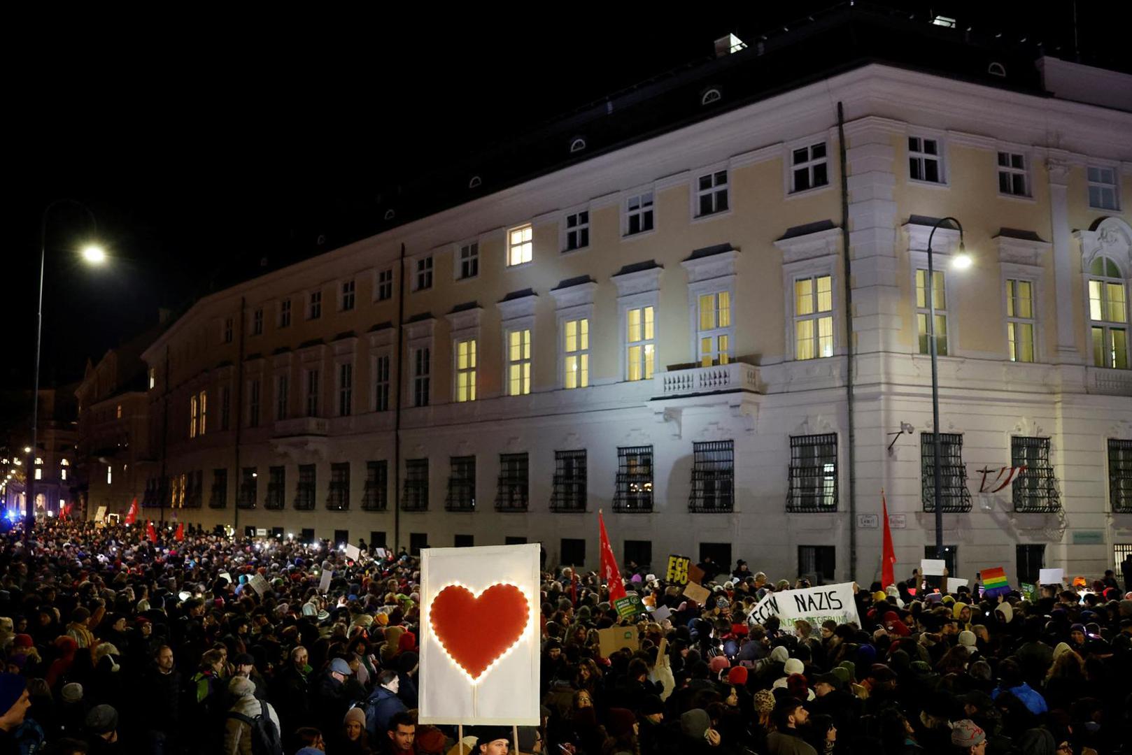 Protesters demonstrate against far-right Freedom Party (FPO) in Vienna, Austria, January 9, 2025. REUTERS/Lisa Leutner Photo: LISA LEUTNER/REUTERS