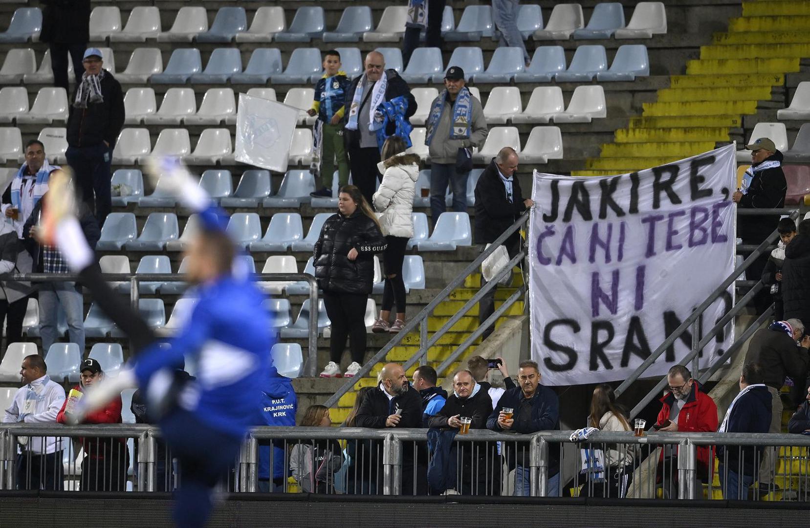 Napetosti će obilježiti derbi Dinama i Rijeke na Rujevici jer prvi je to put da trener Dinama, a bivši trener Rijeke Sergej Jakirović stiže na Rujevicu nakon što je u kolovozu naprasno napustio klub s Kvarnera.