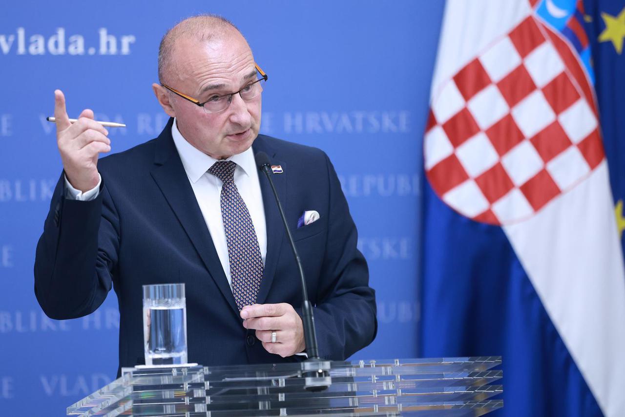 Zagreb: Ministar Grlić Radman održao konferenciju za medije o izborima u BiH i intervenciji visokog predstavnika Christiana Schmidta