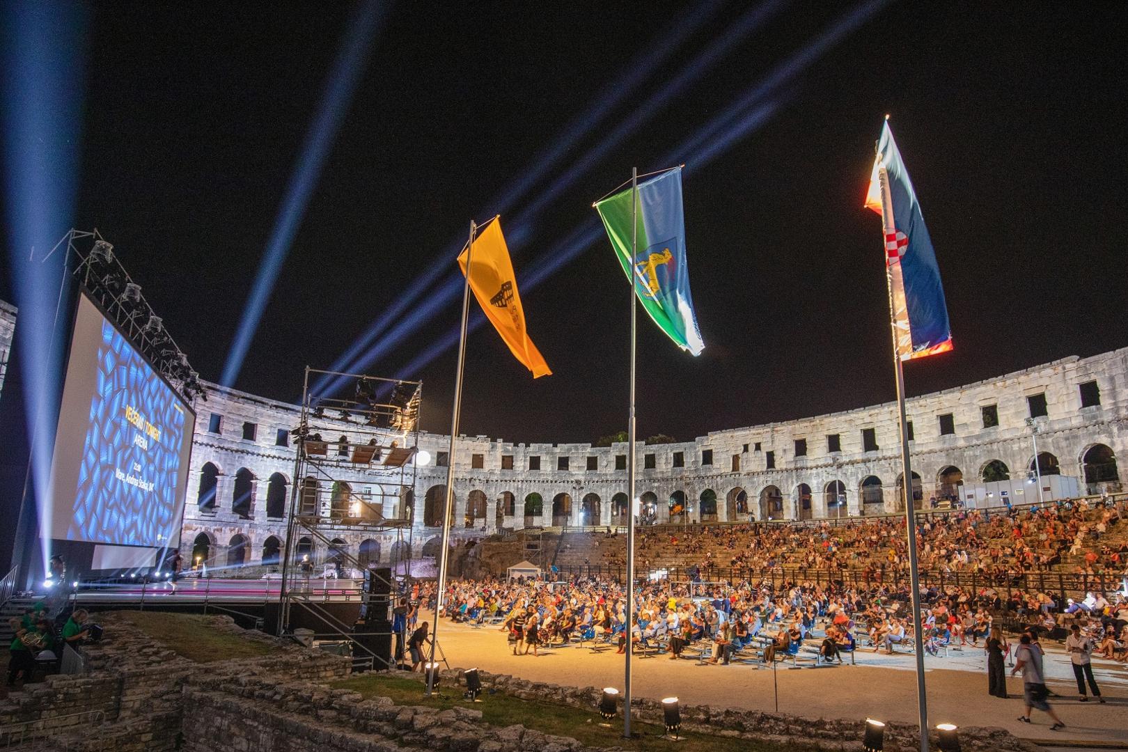 29.08.2020.., Pula - 
U Areni otvoren Pula film festival prvi put u novom terminu, bez vatrometa i uz postivanje epidemioloskih mjera. Festival je otvorenim proglasio Zdravko Zima, izaslanik predsjednika Republike Hrvatske.
Photo: Srecko Niketic/PIXSELL