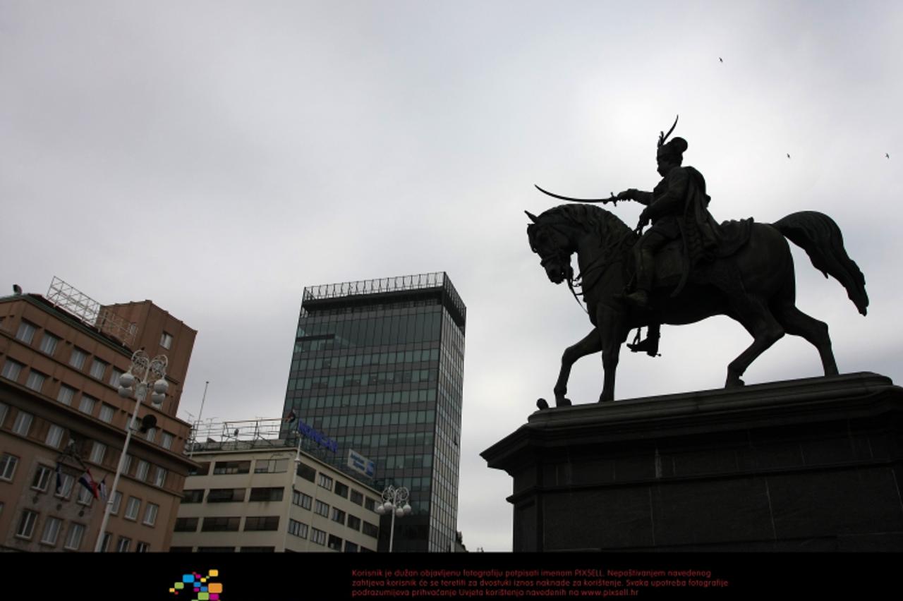 '15.07.2011.,Zagreb - Nakon duzeg perioda vrucih ljetnih dana dosla je i naoblaka ,a sa naoblakom i pad temperature. Oblaci iznad Trga Bana Jelacica. Photo: Goran Jakus/PIXSELL'