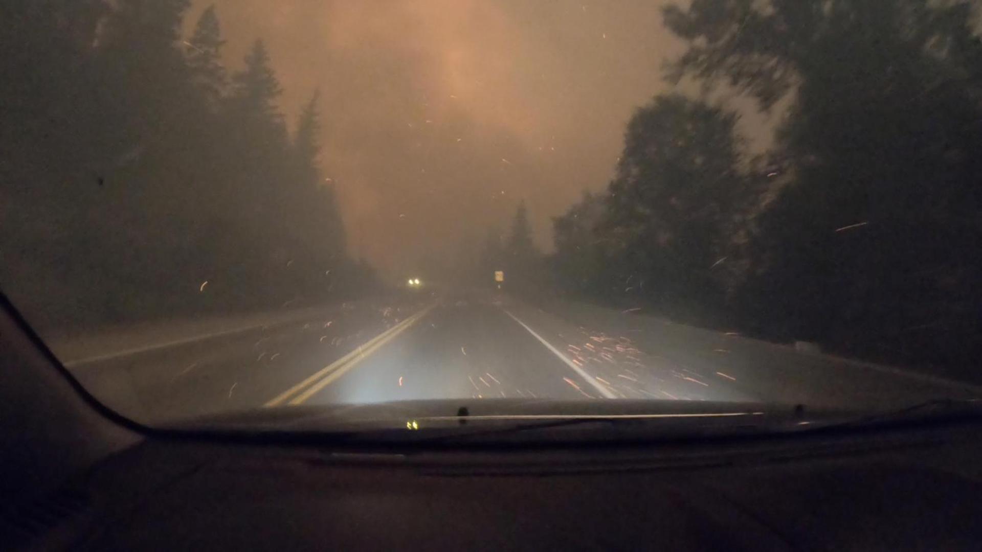 A general view shows smoke due to wildfires in Squilax, British Columbia, Canada August 18, 2023, in this screen grab obtained from a social media video X@AlpineLifer/via REUTERS THIS IMAGE HAS BEEN SUPPLIED BY A THIRD PARTY. NO RESALES. NO ARCHIVES MANDATORY CREDIT Photo: X@ALPINELIFER/REUTERS