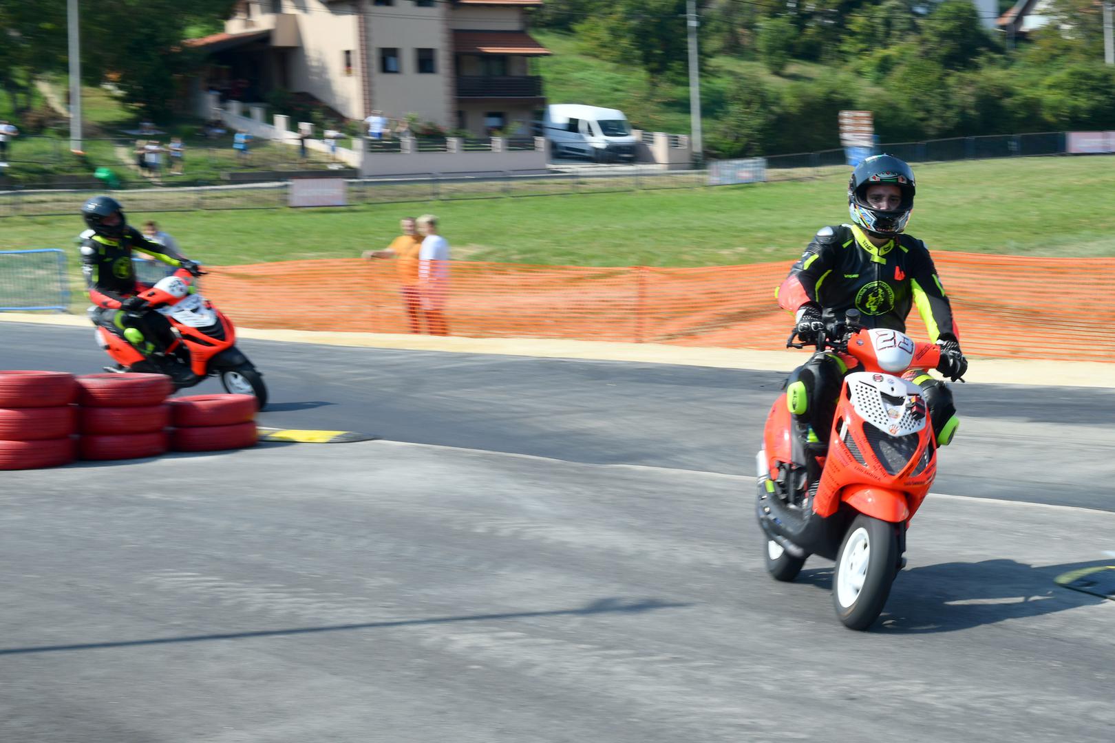 Brojni entuzijasti i ljubitelji motosporta imali su prilike uživati u treninzima natjecatelja