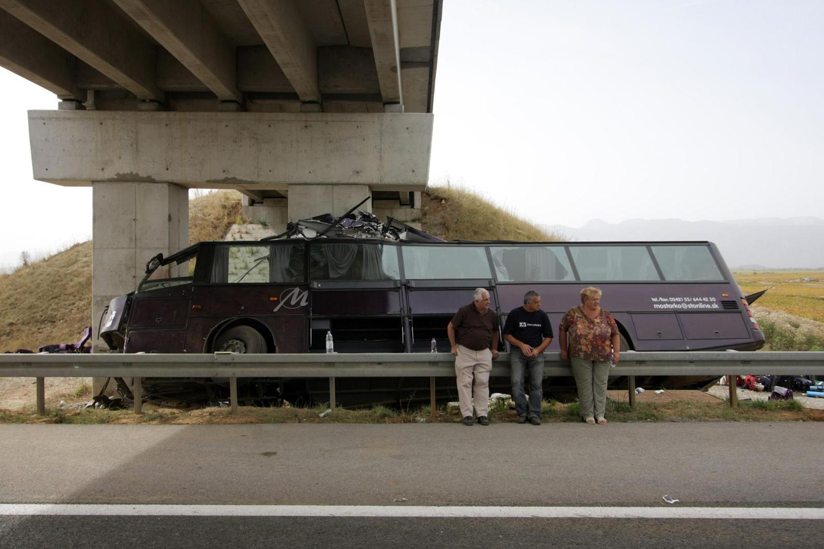 Tog kobnog dana na autocesi A1 kod mjesta Lovinac autobus iz Slovačke izletio je s ceste.