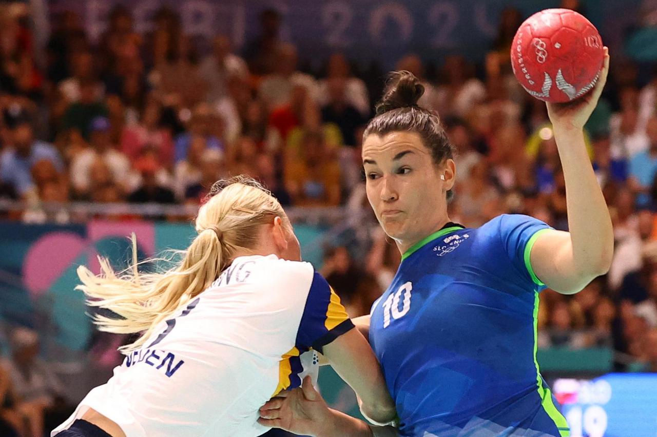 Handball - Women's Preliminary Round Group A - Slovenia vs Sweden