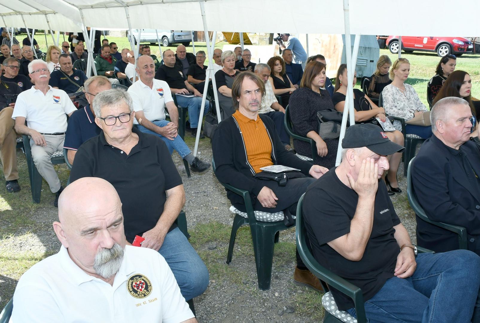 03.09.2021., Sisak - Povodom Dana branitelja grada Siska u bivsoj vojarni Barutana odrzana je svecana akademija i dodijela Plaketa Marijan Celjak - junak obrane grada Siska u Domovinskom ratu te je otvorena izlozba fotografija Mladena Knezevica-Gipsa.
Photo: Nikola Cutuk/PIXSELL