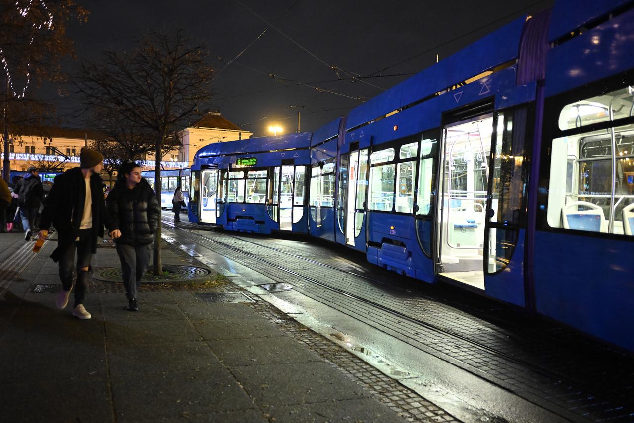 Zagreb: Zet-ova "šestica" iskočila iz tračnica kod Trga kralja Tomislava