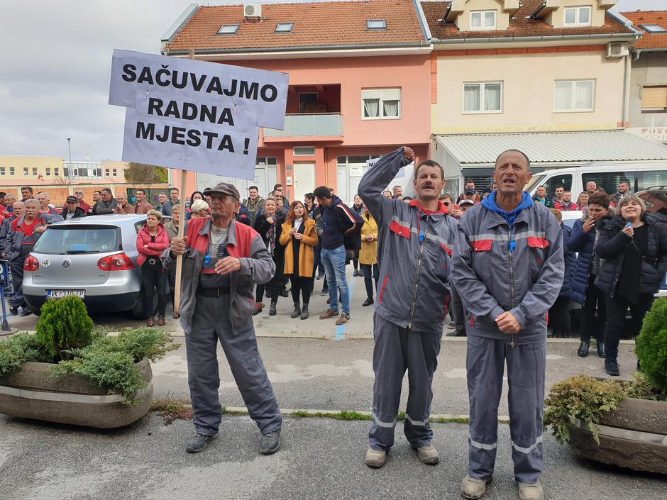 Prosvjed zbog preraspodjele državnog zemljišta