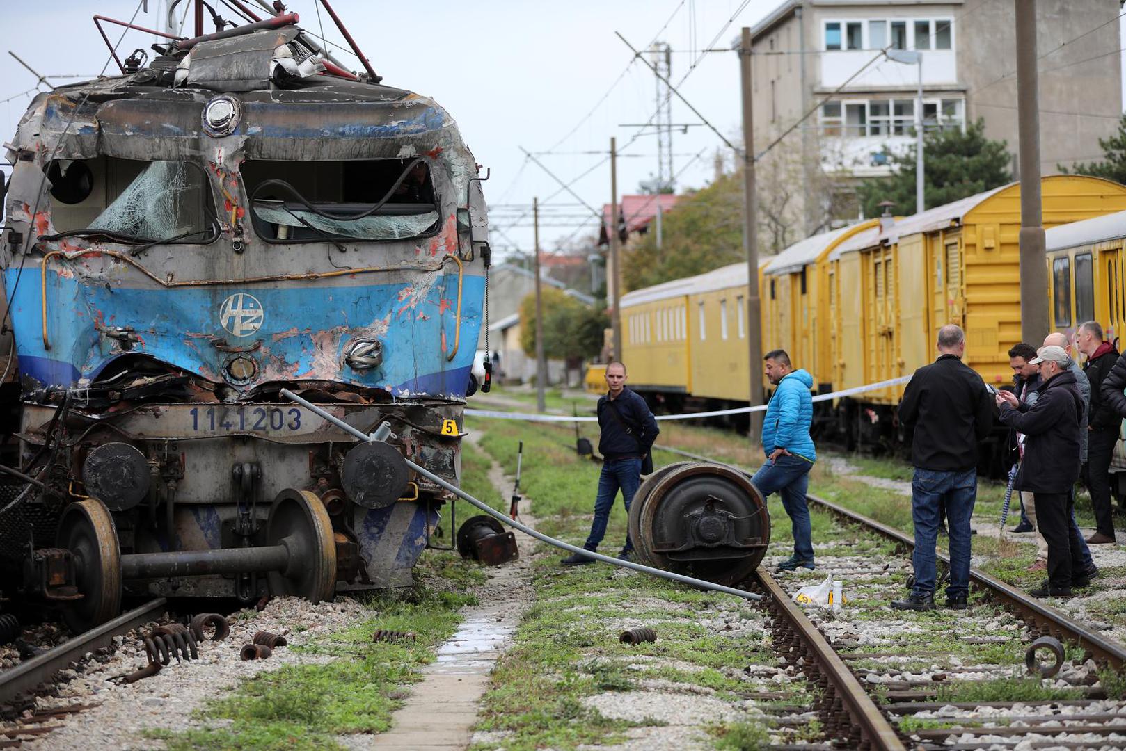 14.11.2022., Rijeka - Teretni vlak koji prometuje na relaciji Rijeka-Moravice naletio je nocas na parkirane vagone na zeljeznickom kolodvoru Skrljevo u blizini Rijeke, a u nesreci nije bilo ozlijedjenih osoba.Nadlezna policijska postaja provodi istragu Photo: Goran Kovacic/PIXSELL