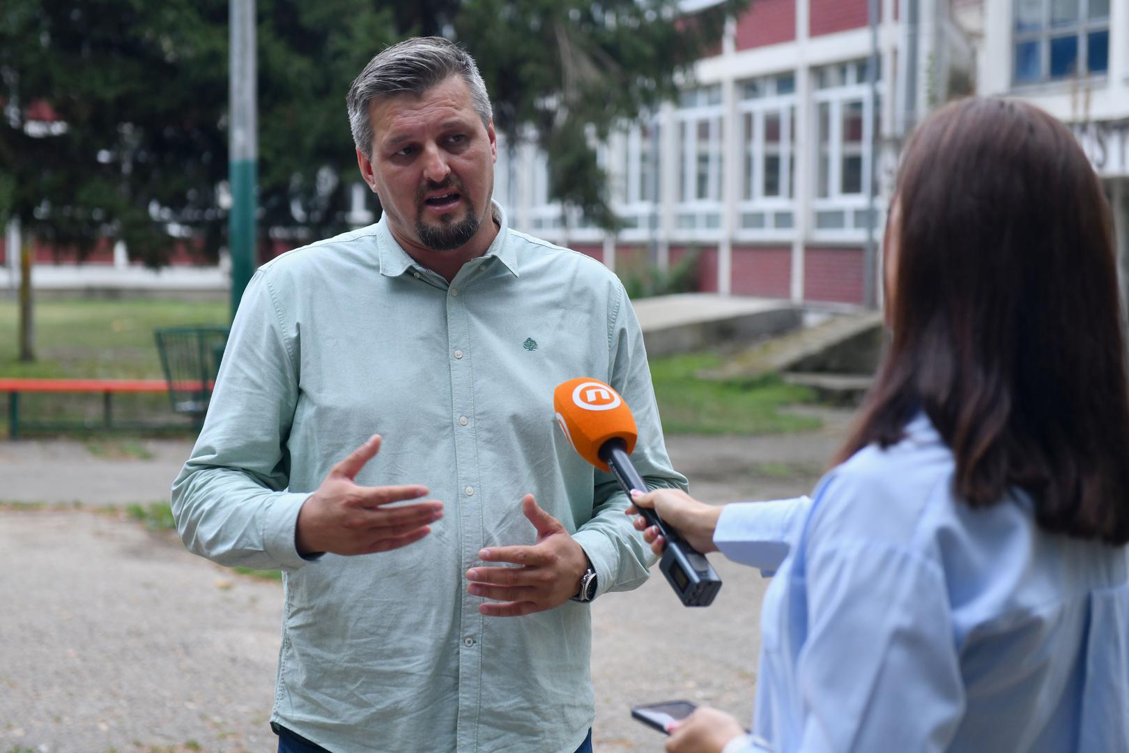 21.8.2024., Sanski Most, Bosna i Hercegovina - U jutarnjim satima doslo je do pucnjave u prostorijama GImnazije u Sanskom Mostu, troje mrtvih. Adnan Habibija, ministar unutarnjih poslova USK. Photo: Josip Mikacic/PIXSELL