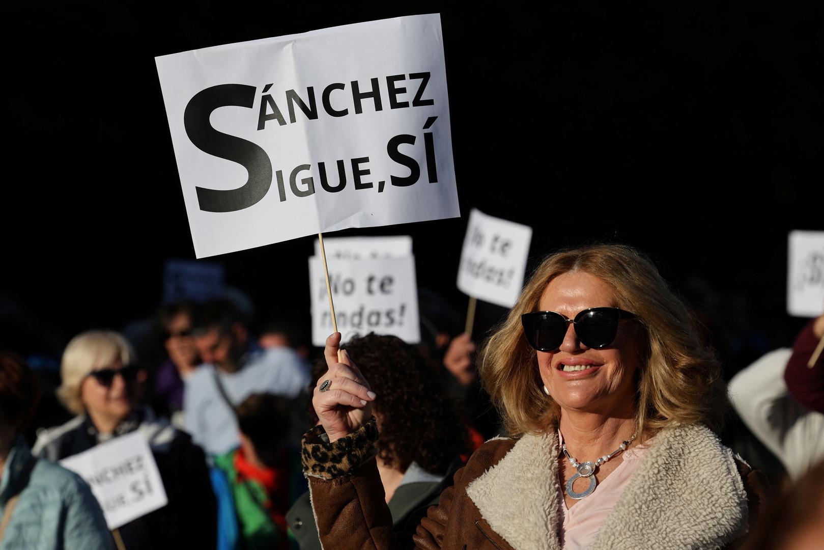 People march to show support for Spain's Prime Minister Pedro Sanchez, in Madrid, Spain, April 28, 2024. REUTERS/Violeta Santos Moura Photo: VIOLETA SANTOS MOURA/REUTERS