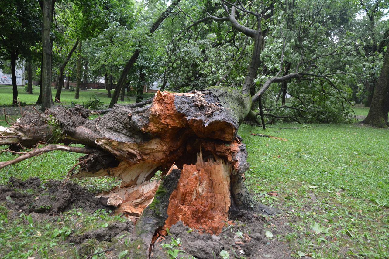 Nevrijeme u Slavonskom Brodu