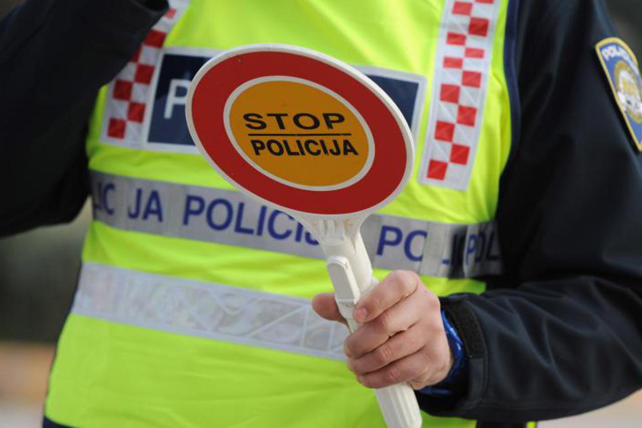 policija