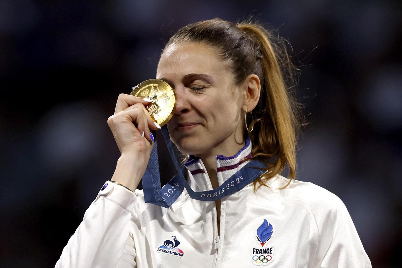 Fencing - Women's Sabre Individ. Victory Ceremony