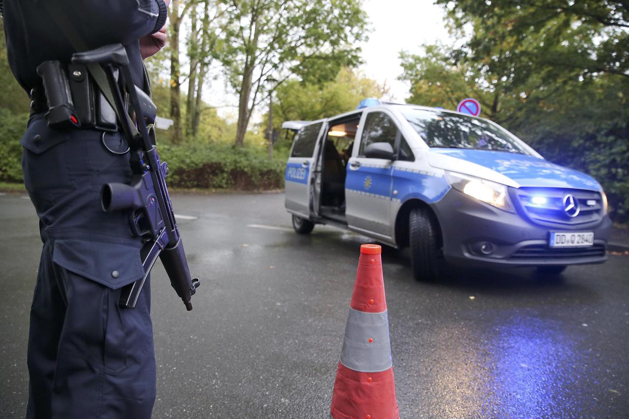 Njemački grad Chemnitz pod opsadnim stanjem: Potraga za migrantom iz Sirije (22), u stanu pronađen eksploziv