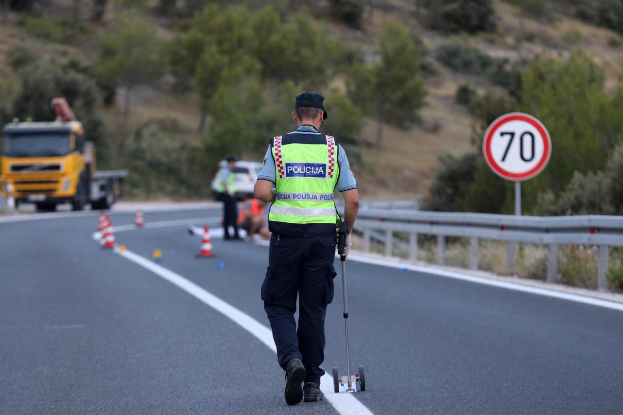 Jedna osoba poginula u slijetanju vozila u Šparadićima, policijski očevid u tijeku