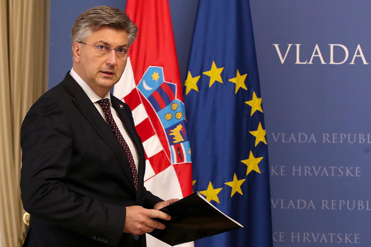 Plenković: Samanjujemo trošarine za gorivo, cijene će se od sada mijenjati svakih 14 dana