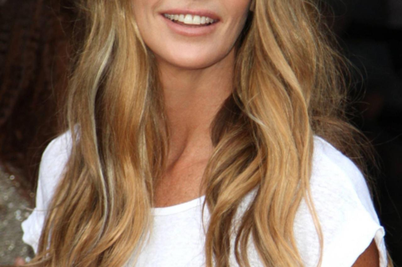 elle macpherson