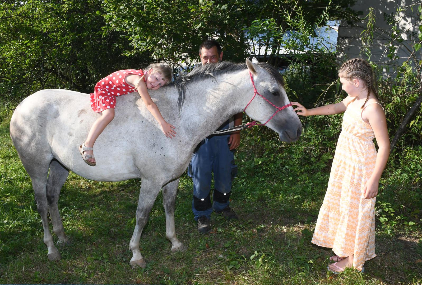 20.07.2023.,Bestrma - Izbor za najbolji OPG - Zlata vrijedan. OPG Anita Zrnic. Obitelj Zrnic - otac Sandro, majka Anita, kcerke Ela i Franka.
 Photo: Nikola Cutuk/PIXSELL