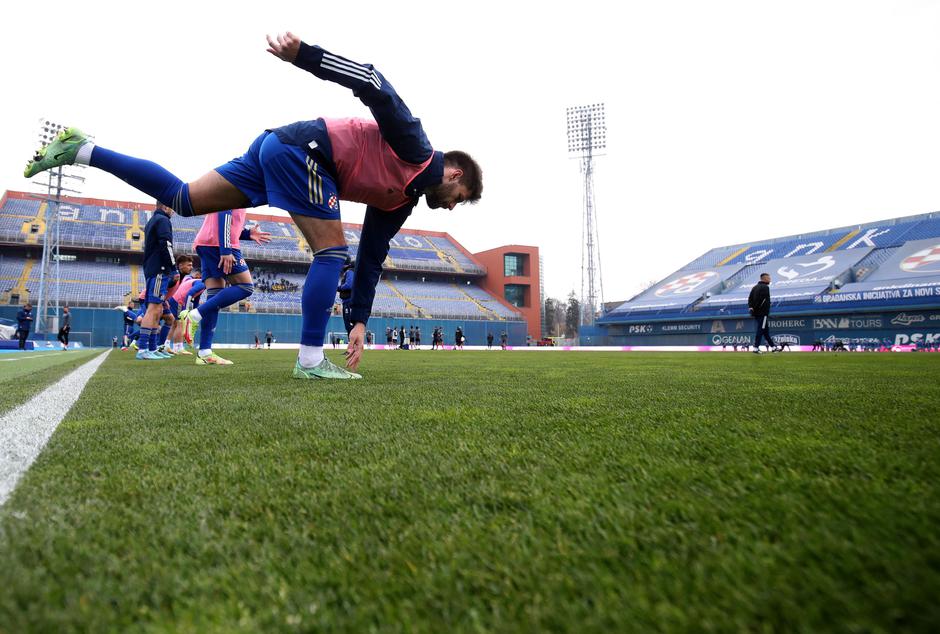 Zagreb: Zagrijavanje igrača prije početka utakmice GNK Dinamo i HNK Šibenik 