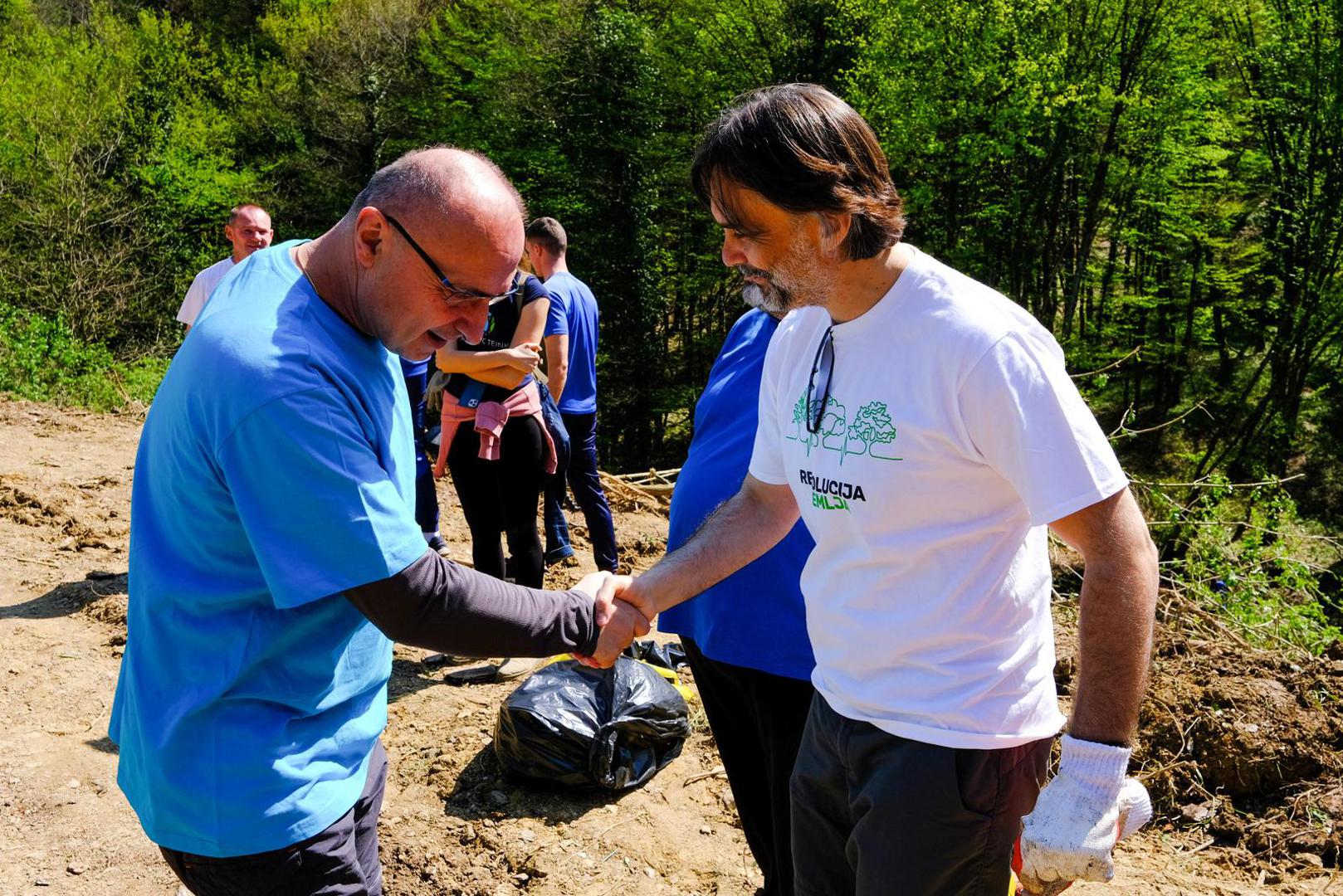 22.04.2023., Zagreb - Projekt Rezolucija Zemlja na Dan planeta Zemlje okupio je mnogobrojne gradane koji su se odazvali akciji ciscenja raznih lokacija diljem grada. U akciji je sudjelovao gradonacelnik Tomislav Tomasevic,  i ministar Gordan Grlic Radman. Photo: Slaven Branislav Babic/PIXSELL