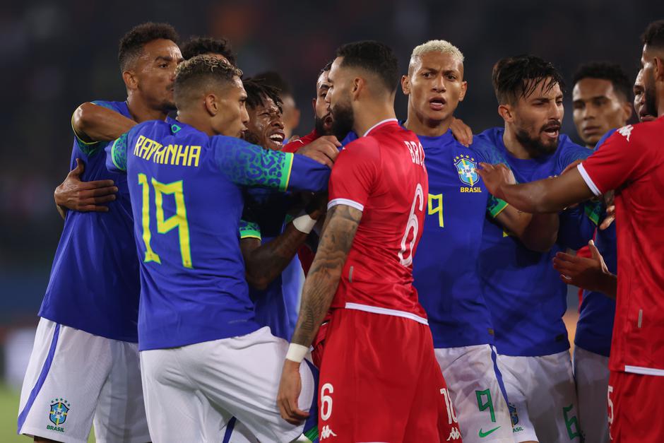 Brazil v Tunisia - International Friendly - Le Parc des Princes