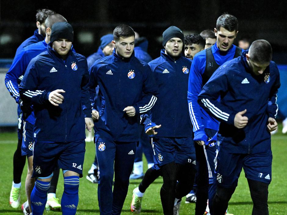 Zagreb: Početak priprema nogometaša GNK Dinamo na stadionu Maksimir 