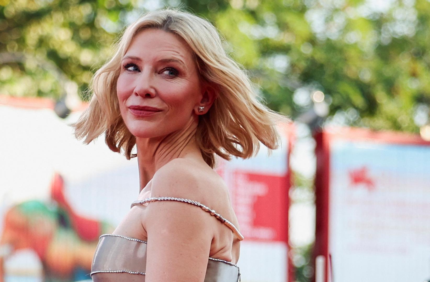 Šlag na tortu sinoćnje večeri bilo je dolazak još jedne legendarne glumice, Cate Blanchett, a narednih dana očekuju se imena poput Angeline Jolie, Daniela Craiga i Lady Gage. Cate Blanchett