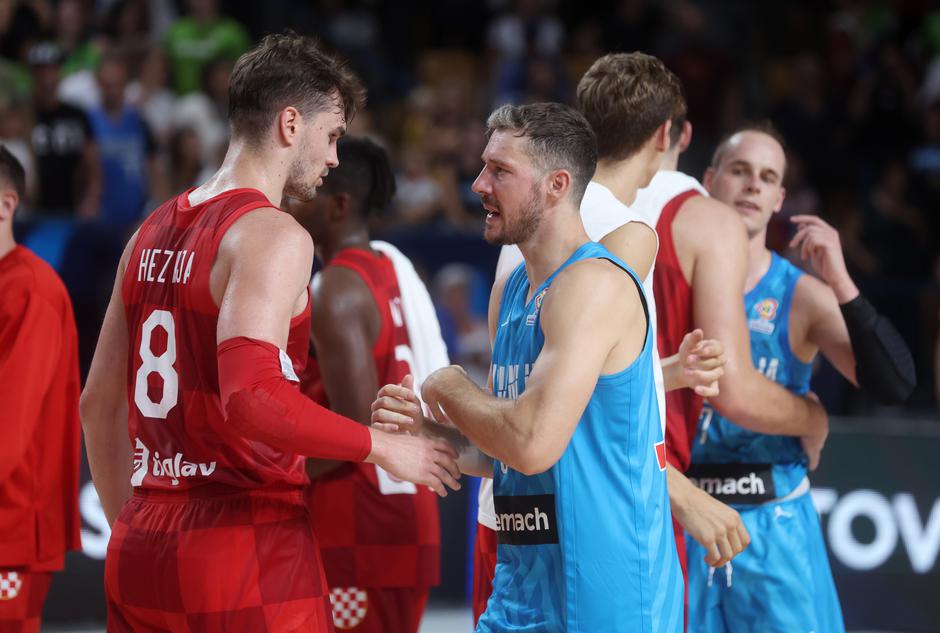 Košarkaši Slovenije svladali su Hrvatsku 94:88 u pripremnoj utakmici za Eurobasket