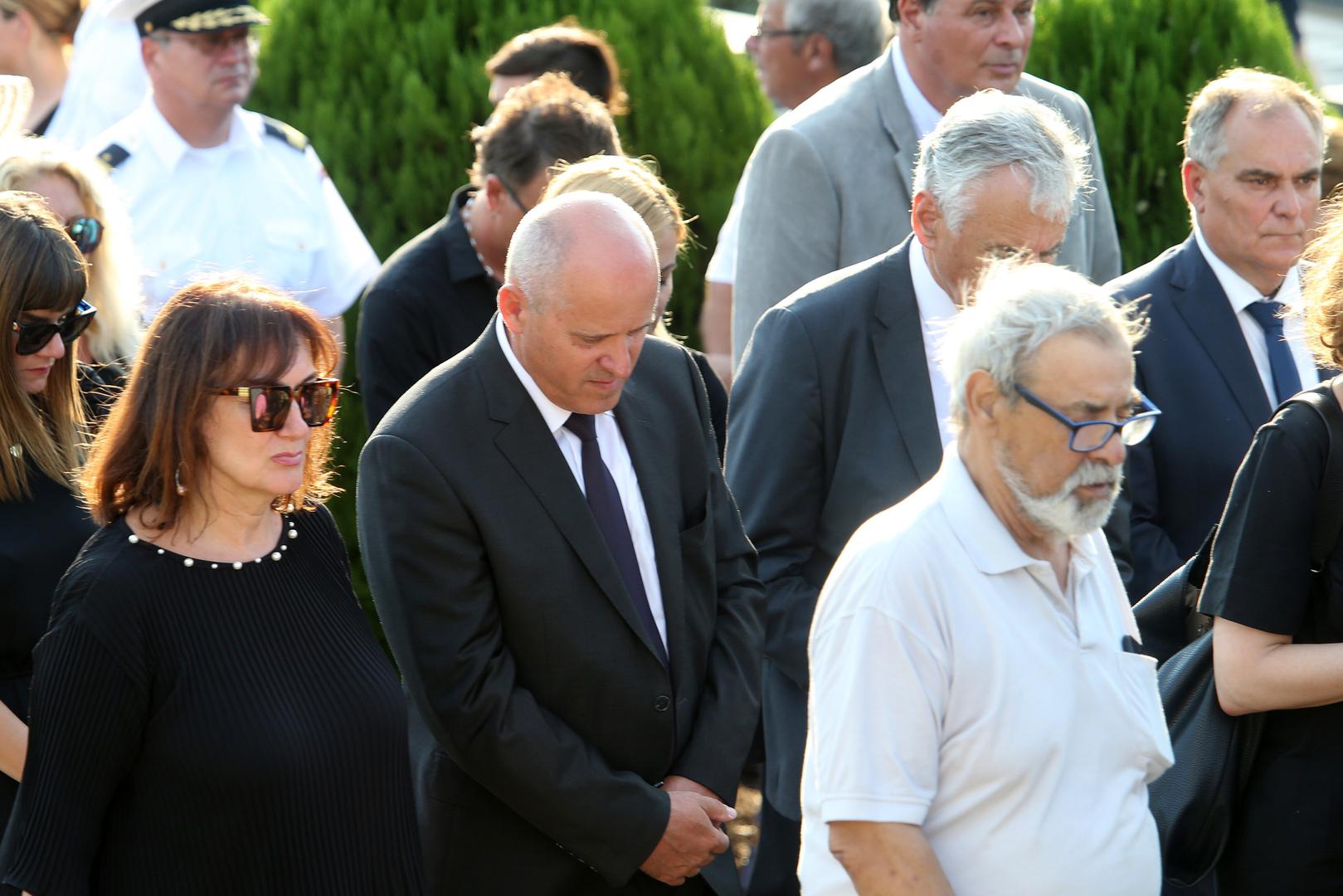 Dubravka Šuica, Branko Bačić, Jakša Fiamengo, Blaženko Boban samo su neki od poznatih koji su uhvaćeni okom kamere. 