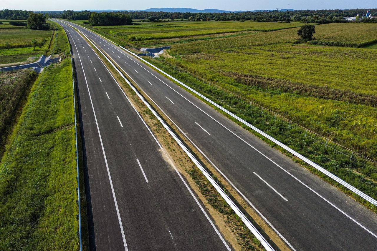 Pogledajte kako iz zraka izgleda nova dionica autoceste A11 Zagreb-Sisak, otvara se danas