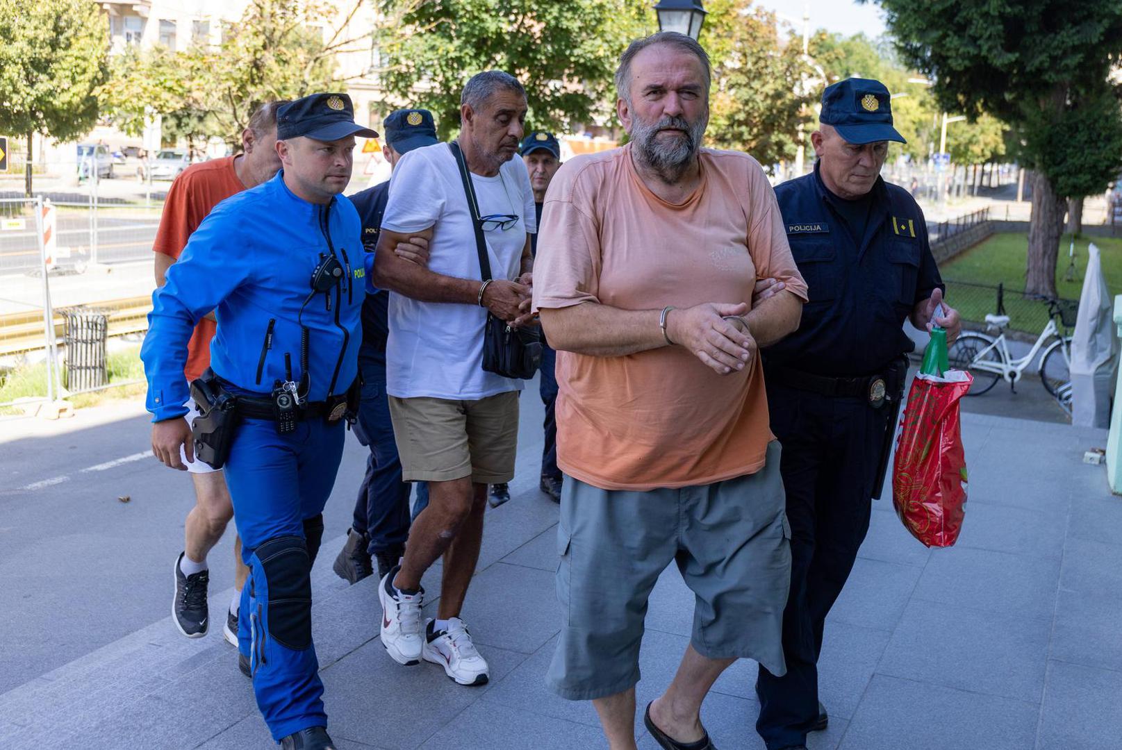 11.07.2024., Osijek - Zupanijski sud, Privodjenje petorice uhicenih, osumnjicenih za ratni zlocin sucu istrage. Photo: Davor Javorovic/PIXSELL