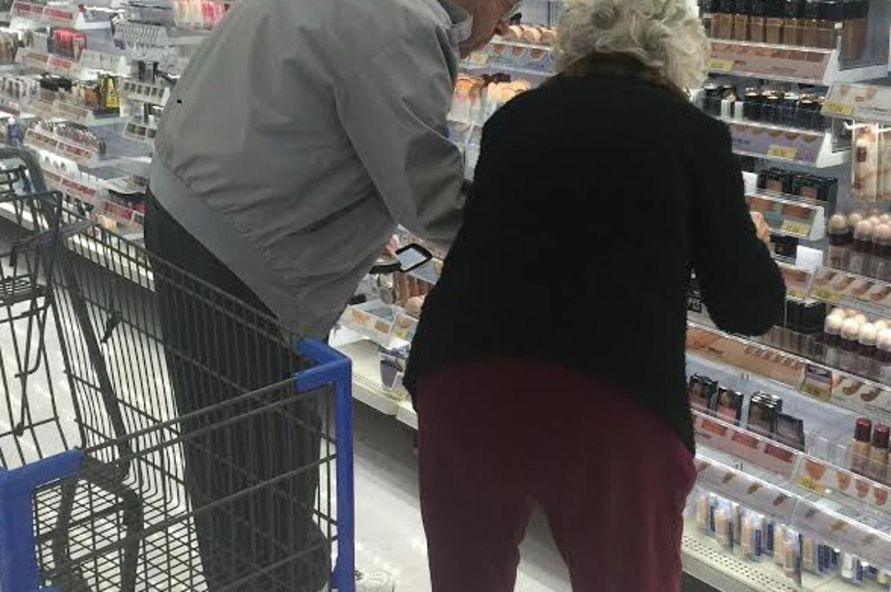 Stariji par postao hit
