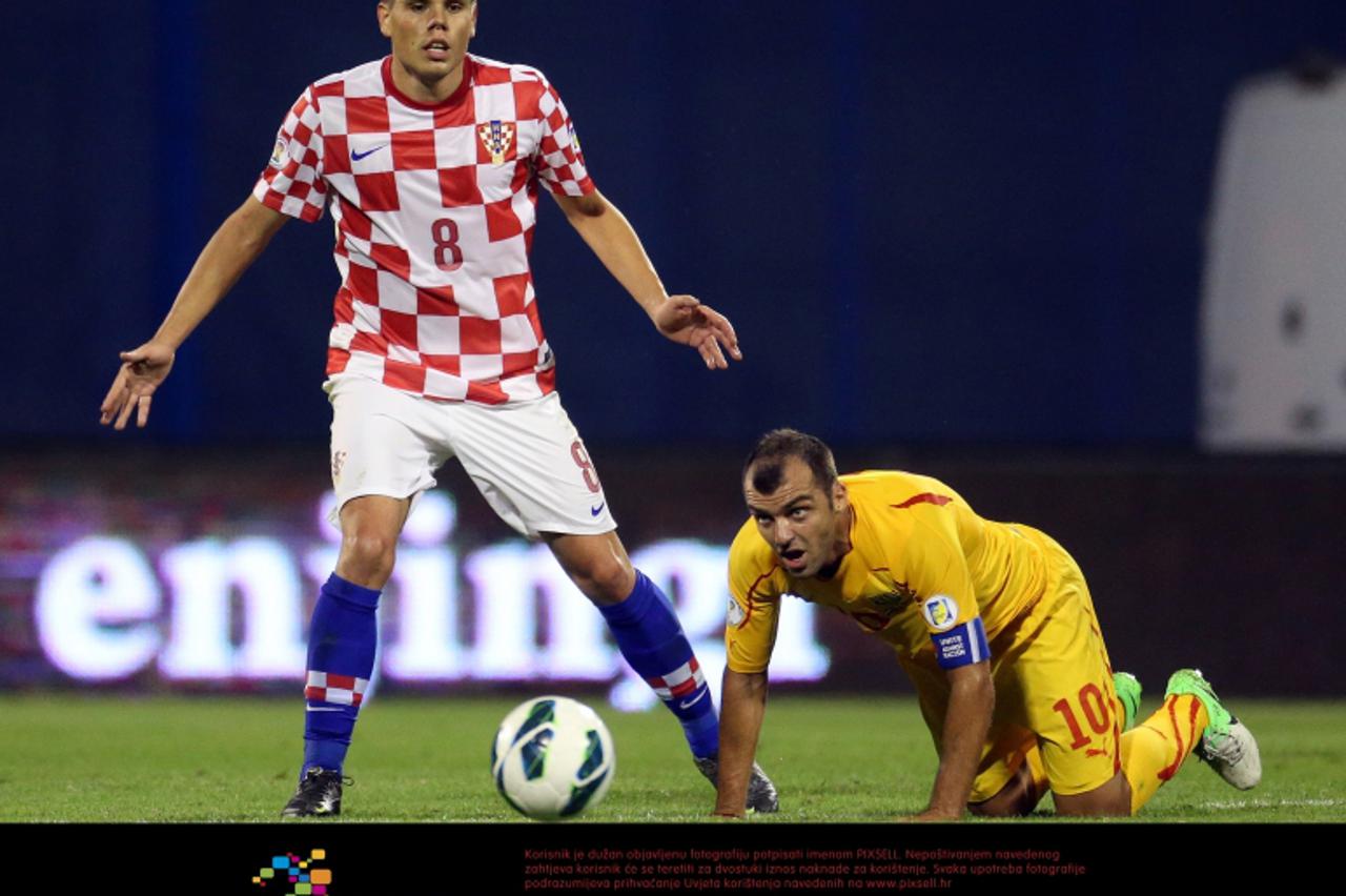 '07.09.2012., stadion u Maksimiru, Zagreb - Kvalifikacije za Svjetsko nogometno prvenstvo 2014., skupina A, Hrvatska - Makedonija. Ognjen Vukojevic, Goran Pandev.  Photo: Slavko Midzor/PIXSELL '