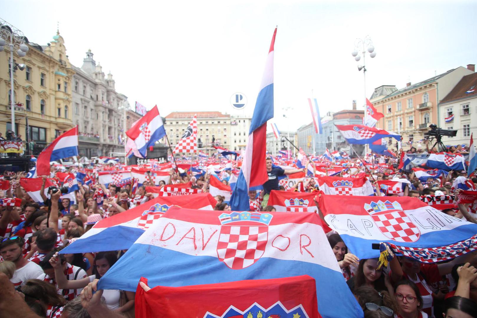 16.07.2018.., Zagreb - Docek srebrnih Vatrenih nogometasa sa SP u Rusiji u fan zoni "Budi ponosan" na Trgu bana Josipa Jelacica. "nPhoto: Goran Stanzl/PIXSELL 