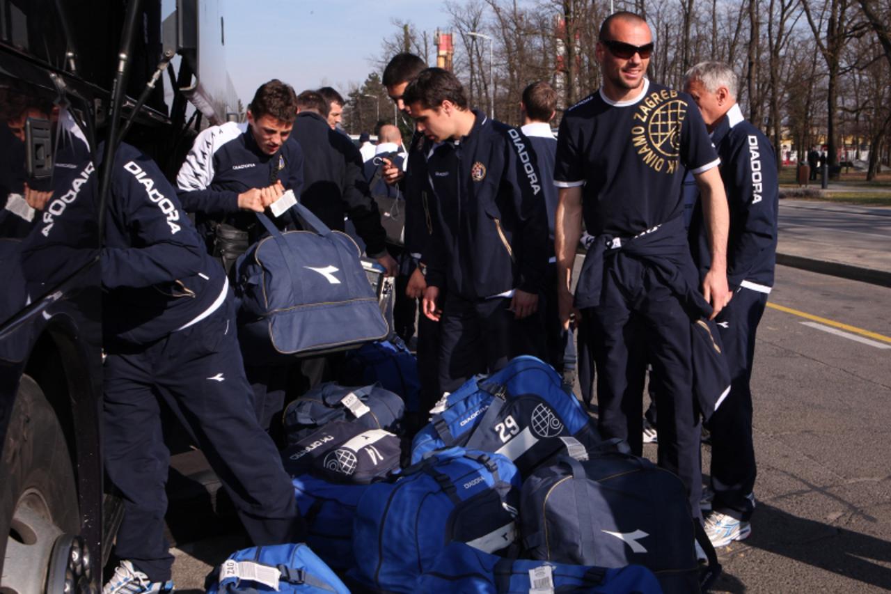 '11.02.2011. Zagreb Zagrebacki aerodrom Pleso. Igraci NK Dinama vratili su se sa zimskih priprema iz Turske. Photo: Robert Anic/PIXSELL'