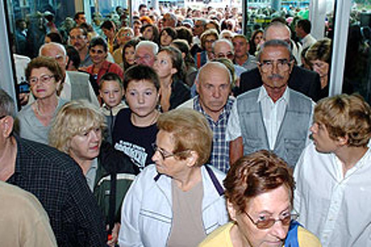 Na otvaranju Avenue Malla u Zagrebu bilo je more ljudi